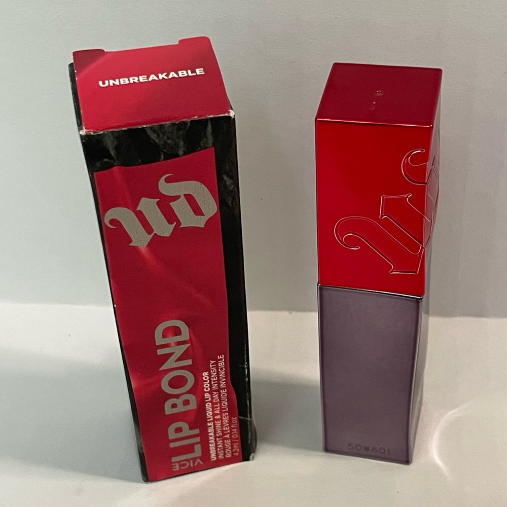 Urban Decay Cosmetics
 
Vice Lip Bond Glossy Longwear Liquid Lipstick